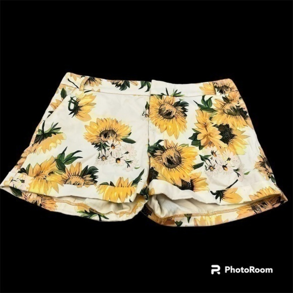 Ovi mid rise sunflower shorts